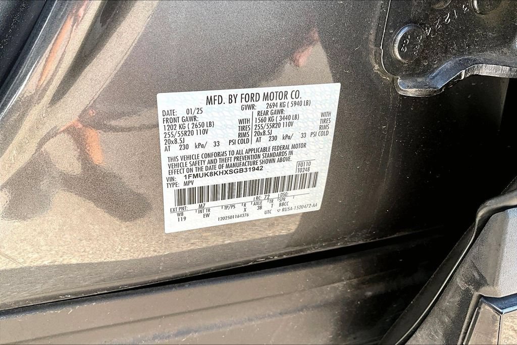 Used 2025 Ford Explorer ST-Line AWD/4WD image 19