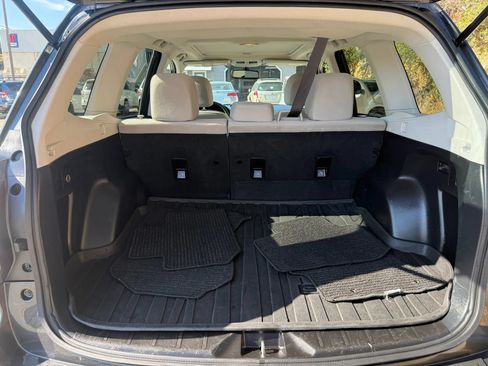 Used 2015 Subaru Forester 2.5i Premium AWD/4WD image 17