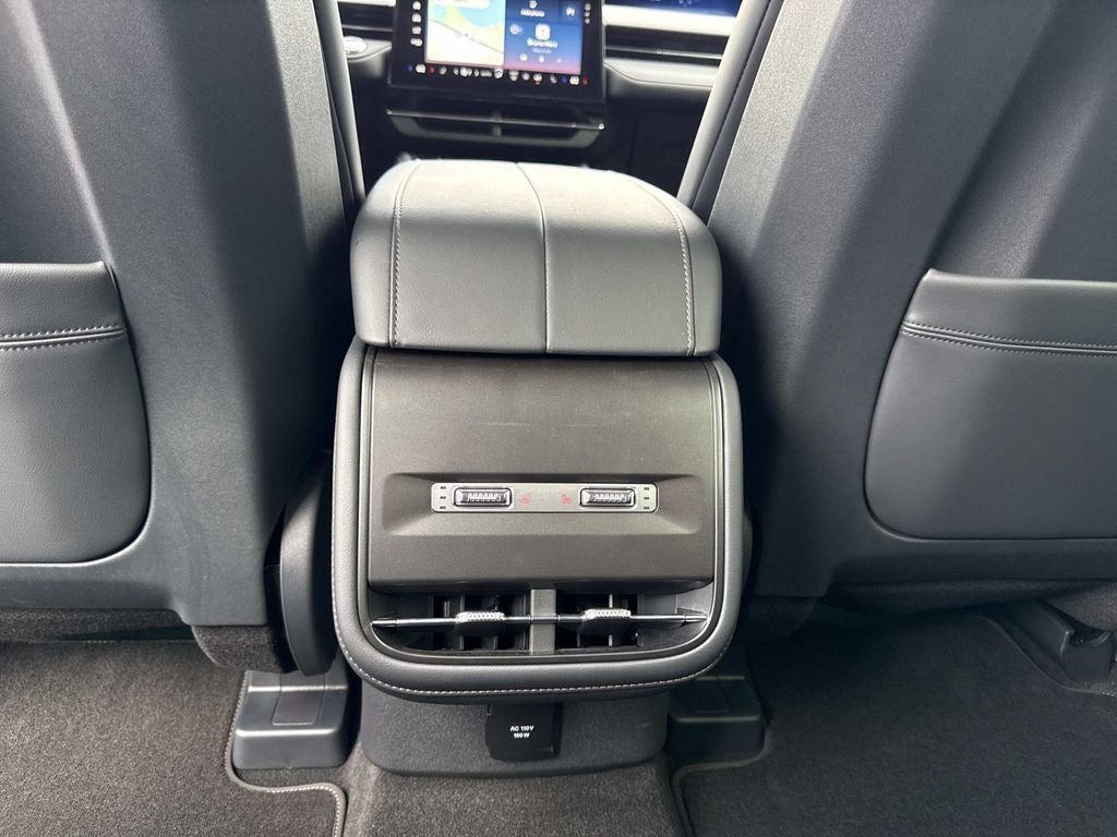 New 2026 Lincoln Nautilus Reserve AWD/4WD image 16