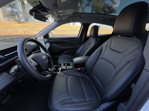 New 2025 Ford Mustang Mach-E Premium image 13