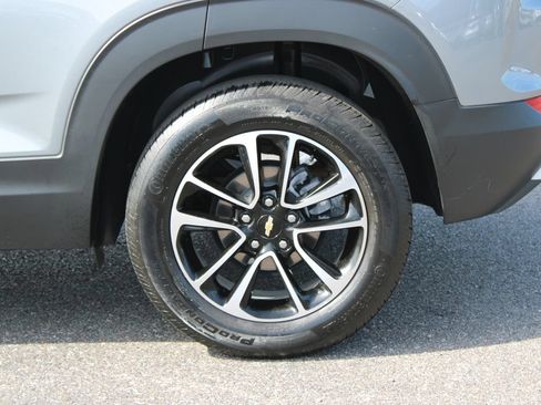 Used 2025 Chevrolet TrailBlazer LT w/ Convenience Package FWD image 19