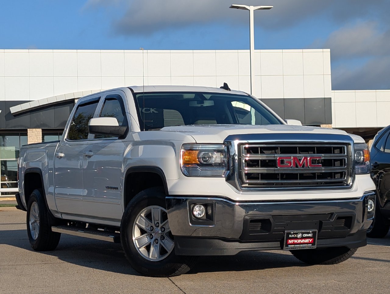 Used 2015 GMC Sierra 1500 SLE w/ SLE Value Package RWD image 2