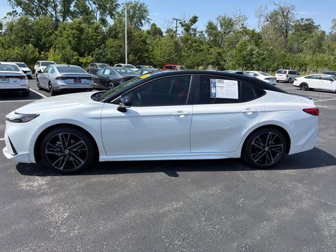 Used 2026 Toyota Camry XSE w/ Premium Package FWD image 3