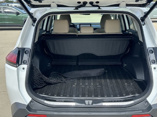 Used 2026 Toyota RAV4 XLE Premium w/ Panoramic Sun Roof Package AWD/4WD image 30