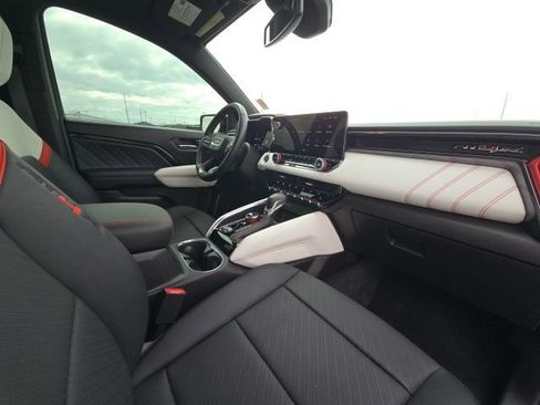 Used 2023 GMC Canyon AT4X image 20