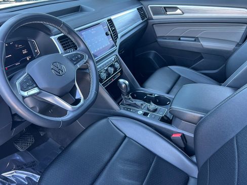 Used 2022 Volkswagen Atlas Cross Sport SE AWD/4WD image 7
