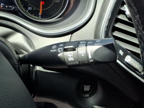 Used 2020 Jeep Cherokee Limited AWD/4WD image 23