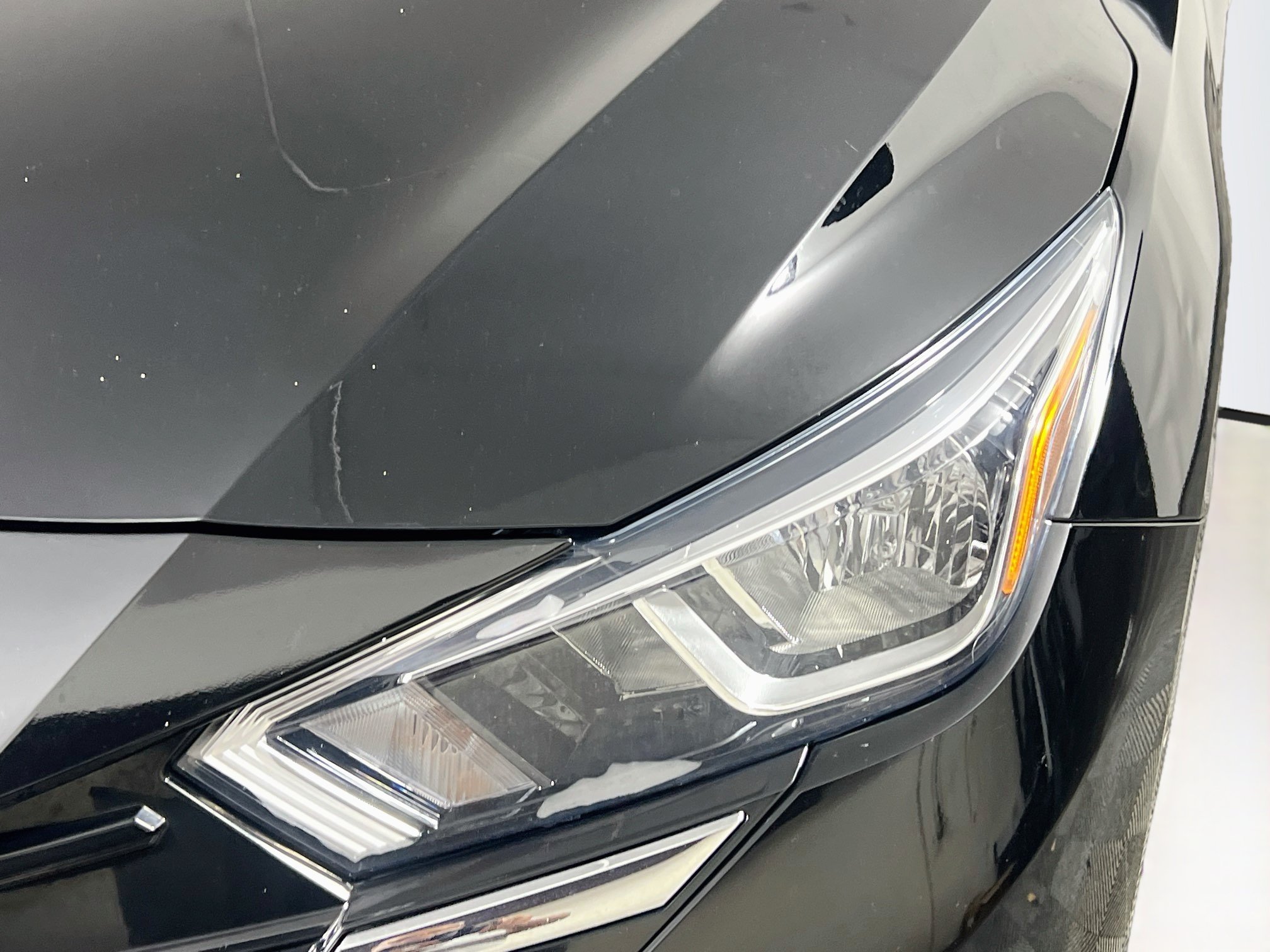 Used 2024 Nissan Versa SV FWD image 11