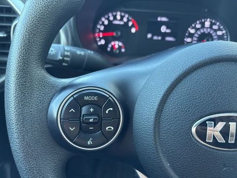 Used 2021 Kia Soul LX image 17