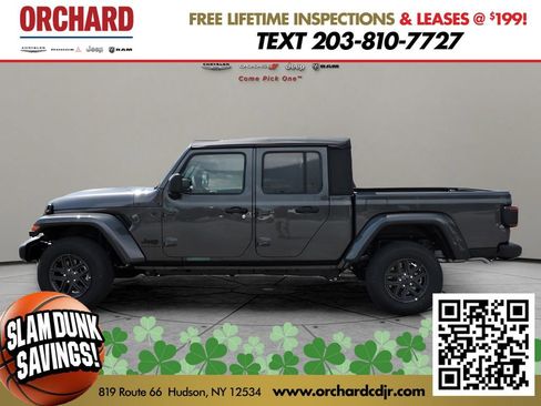 New 2025 Jeep Gladiator Sport image 3