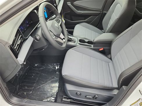 New 2026 Volkswagen Jetta SE image 7