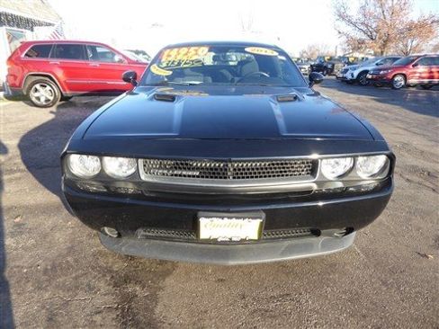 Used 2013 Dodge Challenger SXT w/ Super Sport Group image 4
