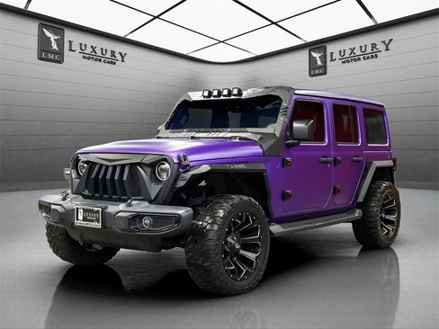 Used 2019 Jeep Wrangler Unlimited Sahara image 7