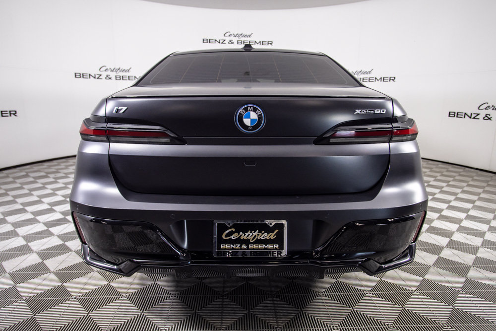 Used 2023 BMW i7 xDrive60 w/ Executive Package 2 AWD/4WD image 7