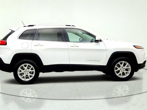 Used 2014 Jeep Cherokee Latitude AWD/4WD image 4