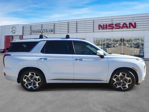 Used 2022 Hyundai Palisade Calligraphy image 5