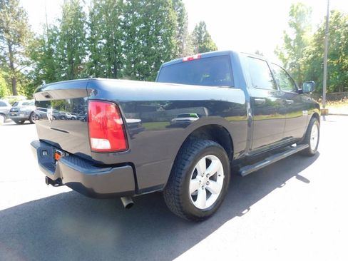 Used 2016 RAM 1500 Express RWD image 2