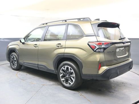 Certified 2025 Subaru Forester Premium AWD/4WD image 3