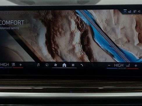 Used 2025 BMW X7 xDrive40i image 37