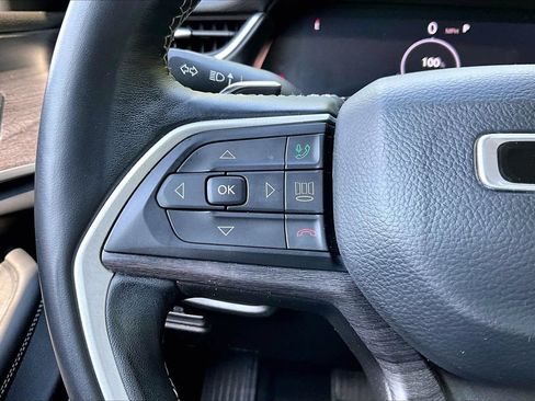 Used 2022 Jeep Grand Cherokee L Limited AWD/4WD image 30