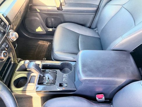 Used 2019 Toyota 4Runner TRD Off-Road Premium AWD/4WD image 16