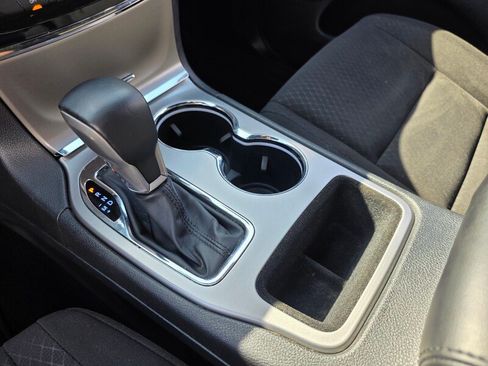 Certified 2022 Jeep Grand Cherokee Laredo E RWD image 25
