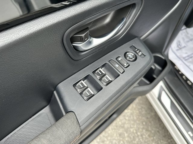 Used 2025 Honda Pilot Sport image 18