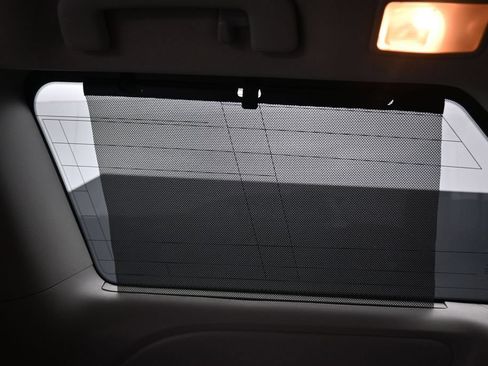 Used 2016 Toyota Sienna XLE FWD image 40