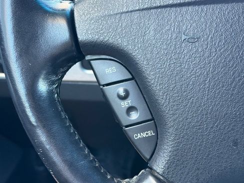Used 2005 Ford Thunderbird RWD image 23