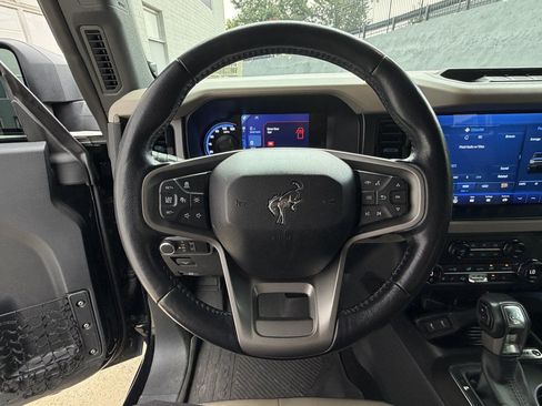 Used 2023 Ford Bronco Wildtrak AWD/4WD image 14