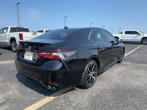 Used 2023 Toyota Camry SE w/ Convenience Package FWD image 3