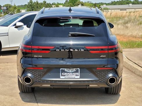 Used 2025 Genesis GV70 2.5T w/ Sport Prestige Package image 4