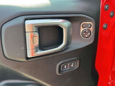 Used 2024 Jeep Wrangler Unlimited Sport AWD/4WD image 29