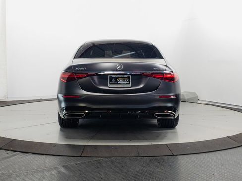 Used 2024 Mercedes-Benz S 500 4MATIC w/ AMG Line image 32
