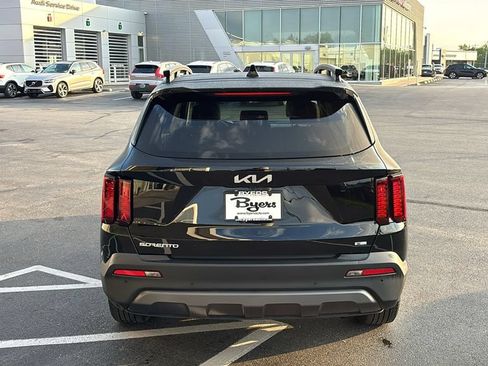 Used 2023 Kia Sorento S w/ Panoramic Sunroof Package AWD/4WD image 29