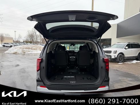 New 2026 Kia Carnival LX FWD image 16