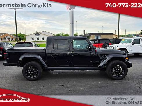 Used 2023 Jeep Gladiator Overland AWD/4WD image 28