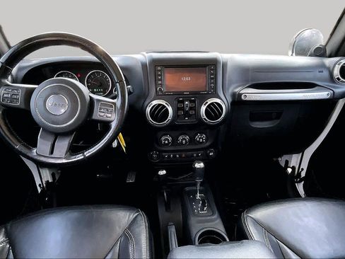 Used 2013 Jeep Wrangler Unlimited Sahara w/ Connectivity Group AWD/4WD image 14