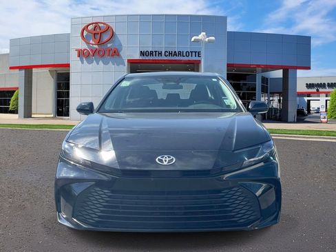 Used 2025 Toyota Camry LE image 3