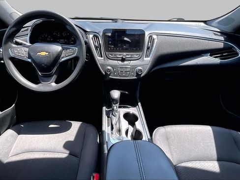 Used 2021 Chevrolet Malibu LT FWD image 15