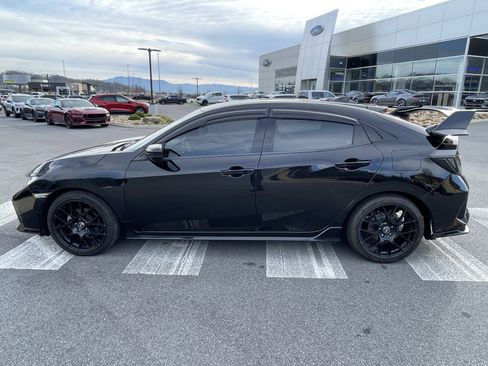 Used 2018 Honda Civic Sport image 8