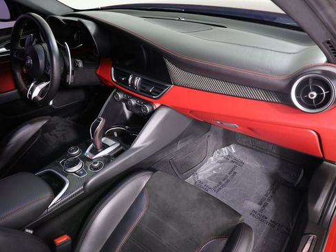 Used 2021 Alfa Romeo Giulia Quadrifoglio image 30