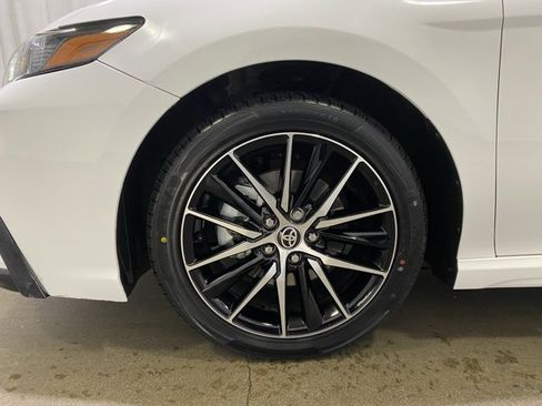 Certified 2024 Toyota Camry SE image 23