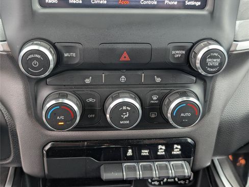 Used 2020 RAM 1500 Big Horn AWD/4WD image 26