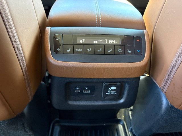 Used 2023 Nissan Pathfinder Platinum w/ Cargo Package AWD/4WD image 23