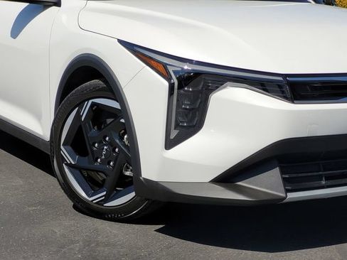 Certified 2025 Kia K4 EX FWD image 11