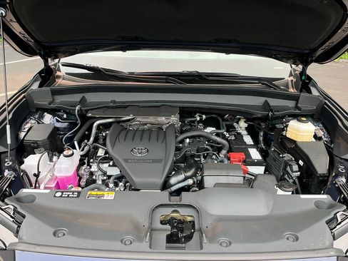 New 2026 Toyota Grand Highlander AWD image 25