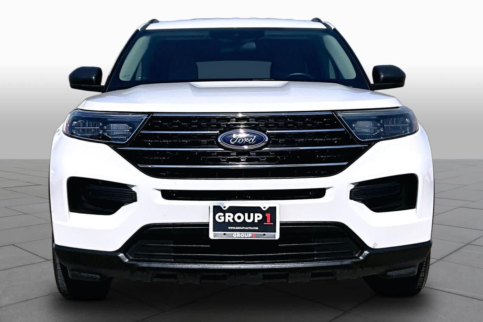 Used 2021 Ford Explorer XLT RWD image 3