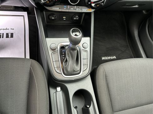 Certified 2022 Hyundai Kona SEL AWD/4WD image 16