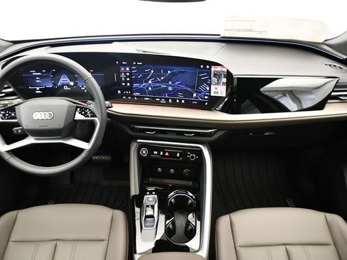 Certified 2025 Audi Q5 Premium w/ Convenience Package image 20